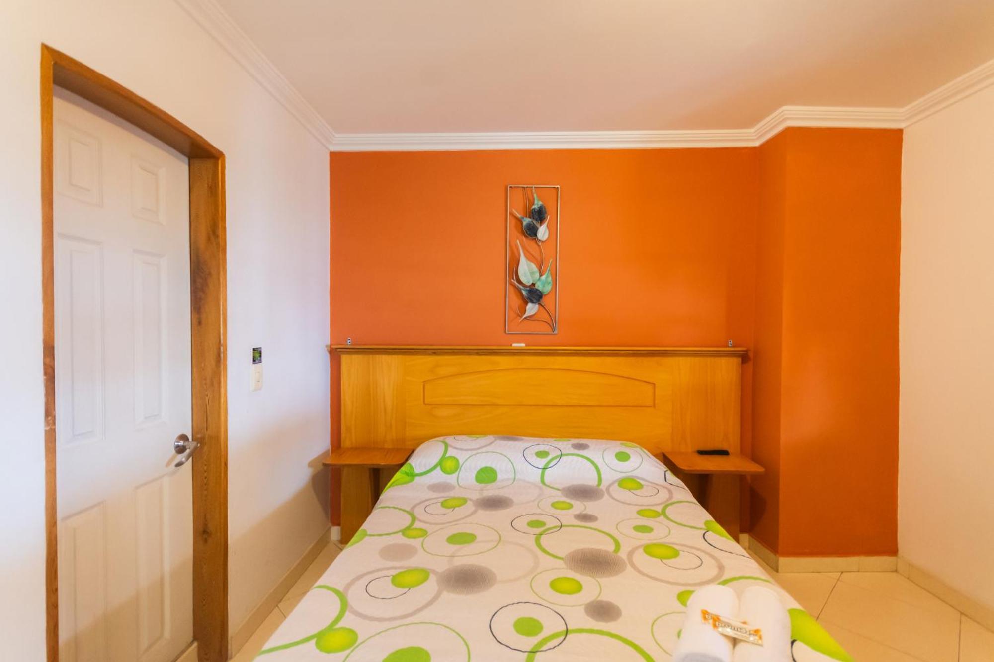 Hotel Real Гуатапе Экстерьер фото