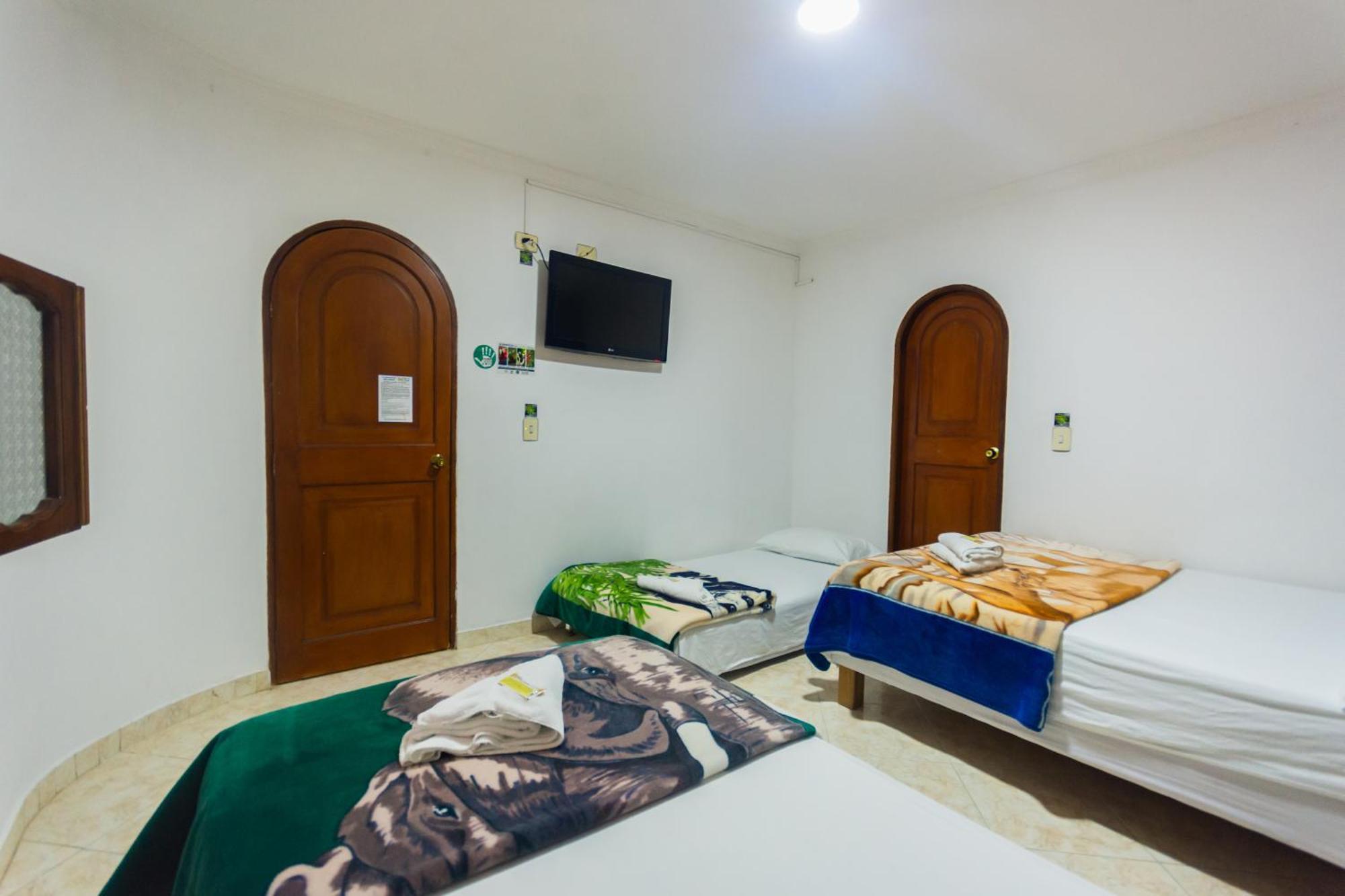 Hotel Real Гуатапе Экстерьер фото