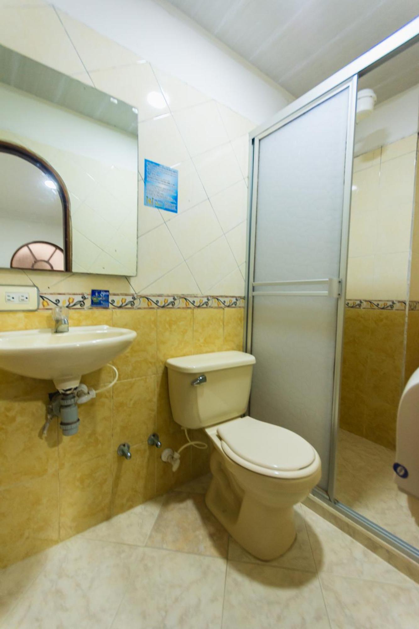 Hotel Real Гуатапе Экстерьер фото