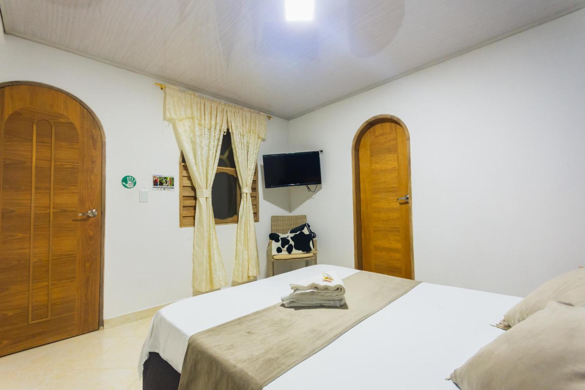 Hotel Real Гуатапе Экстерьер фото